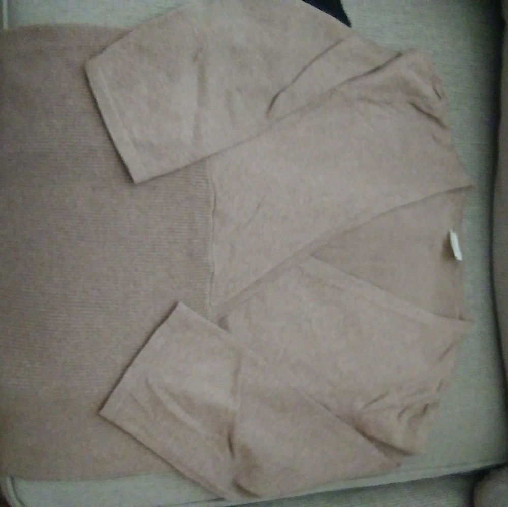 Sold🎉🎉 - Picture 3 of 7